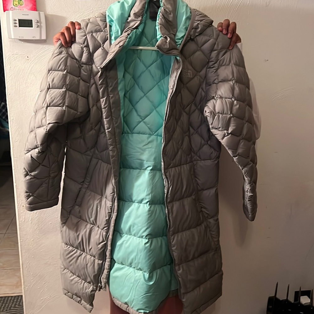 The North Face Girls 550 Long Puffer coat